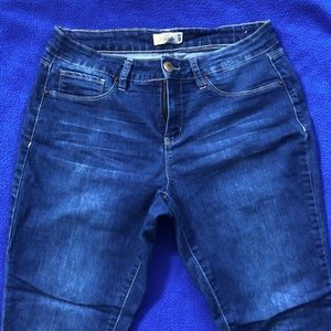 Women’s 10 Skinny Jeans with Zippered Ankle